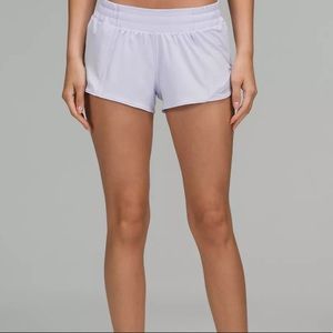 Lululemon 2.5 inch hotty hot short light purple